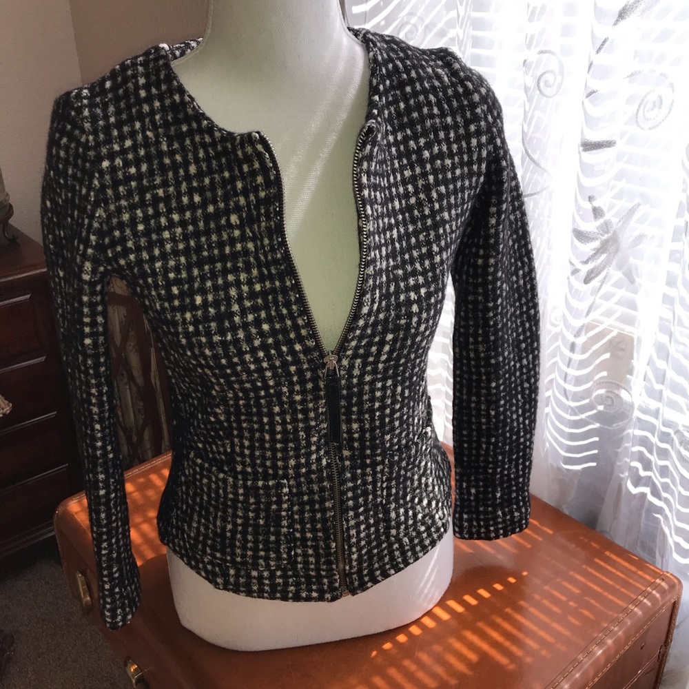 Weekend Max Mara cropped black & white jacket.